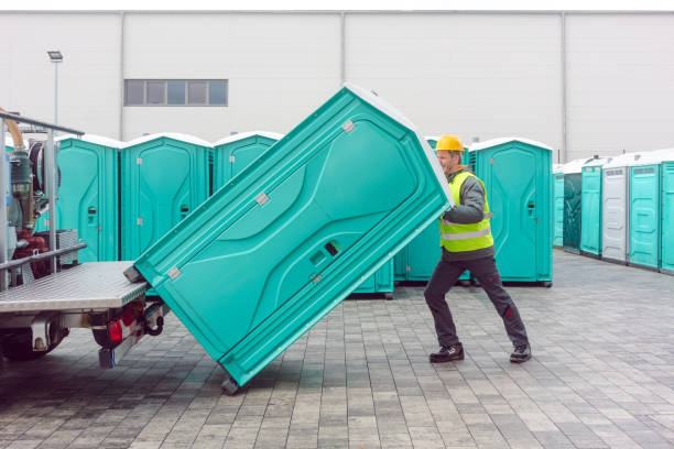 Porta potty delivery and setup in Old Saybrook Center, CT